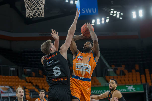 在接过前辈 在接过前辈