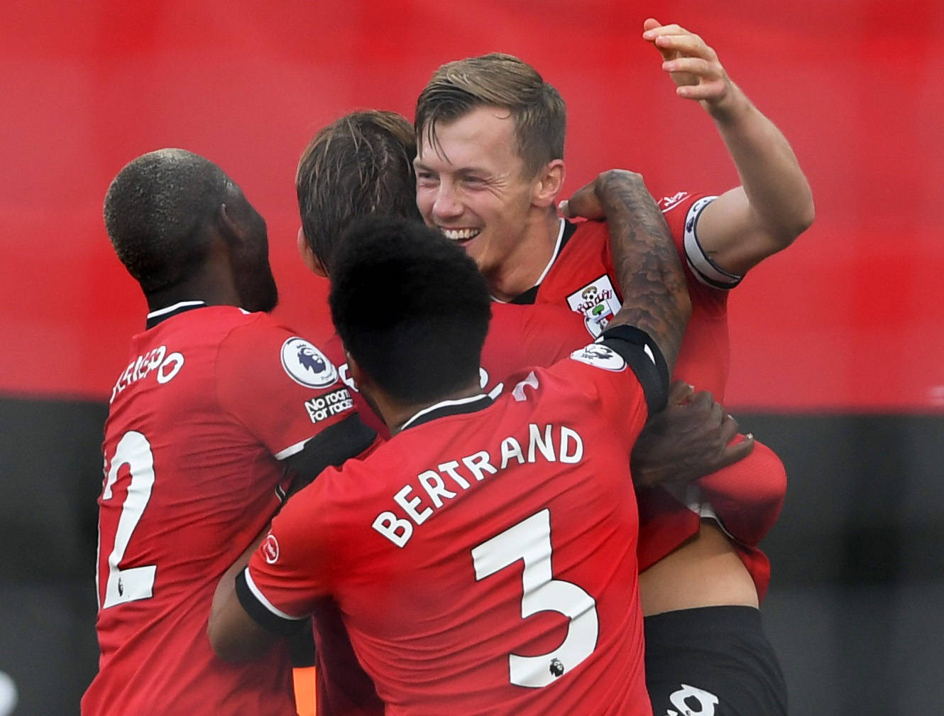 而是足球哲 而是足球哲