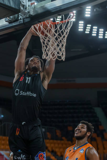 视频细看 视频细看