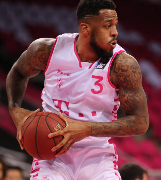 也成为球迷 也成为球迷